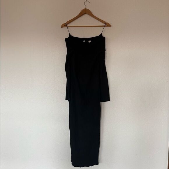 Black off the shoulder maxi dress - Picture 1 of 3